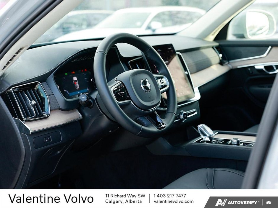 2025 Volvo XC90 Plus Bright Theme-12