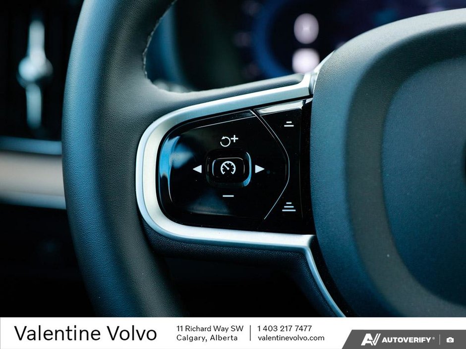 2025 Volvo XC90 Plus Bright Theme-16