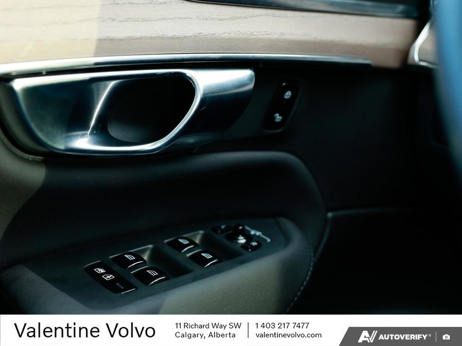 2025 Volvo XC90 Plus Bright Theme-17