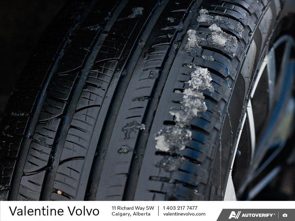 2025 Volvo XC90 Plus Bright Theme-9