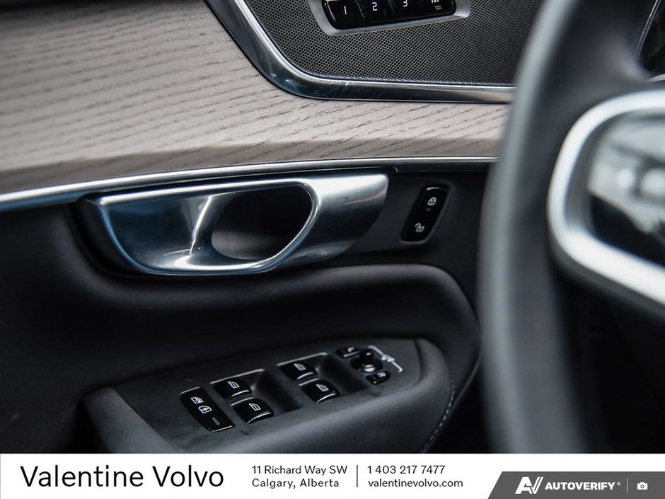 2025 Volvo XC90 Core Bright Theme-16