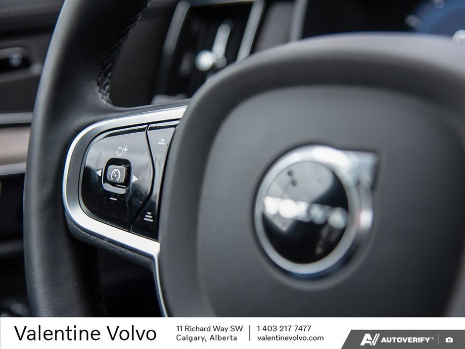 2025 Volvo XC90 Core Bright Theme-17