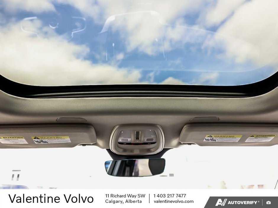 2025 Volvo XC90 Ultra Bright Theme-24