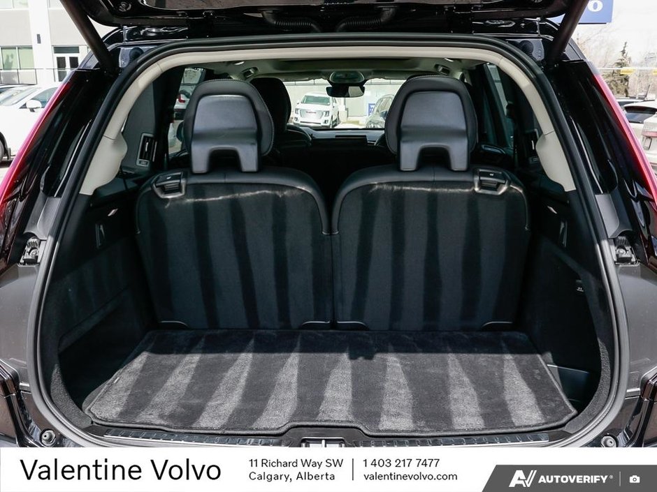 2025 Volvo XC90 Ultra Bright Theme-10