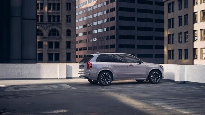 2026 Volvo XC90 Plus 7-Seater (Dark Theme)-1