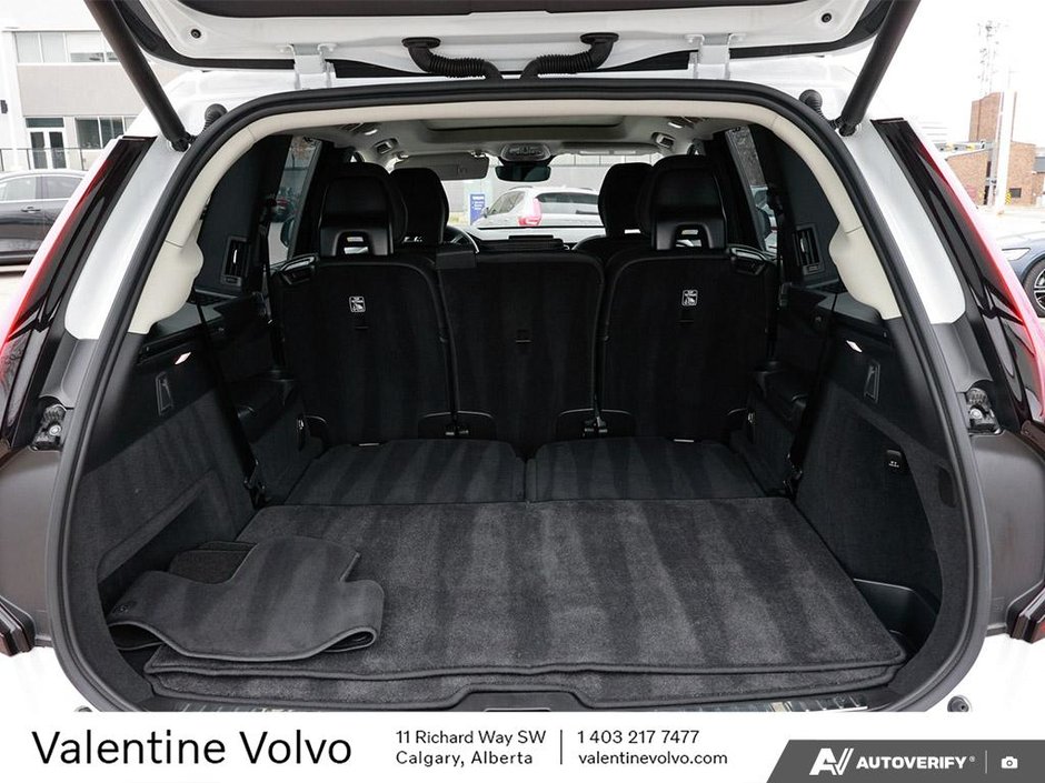 2026 Volvo XC90 Ultra Dark Theme-10