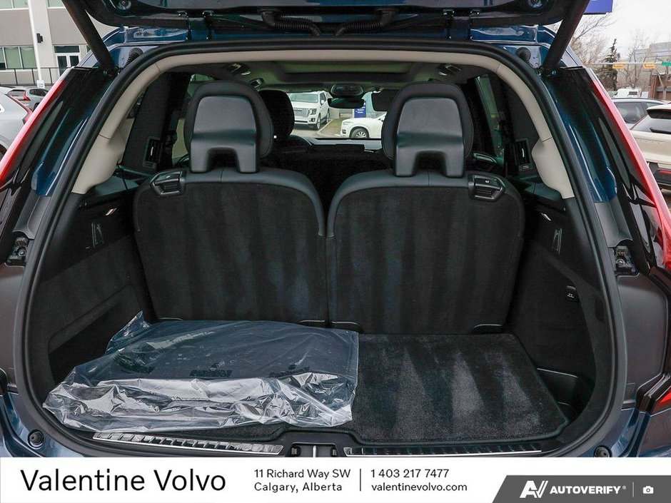 2026 Volvo XC90 Core Bright Theme-10