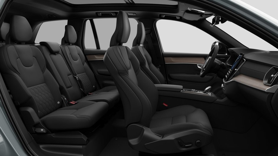 2027 Volvo XC90 Plus 7-Seater (Dark Theme)-12