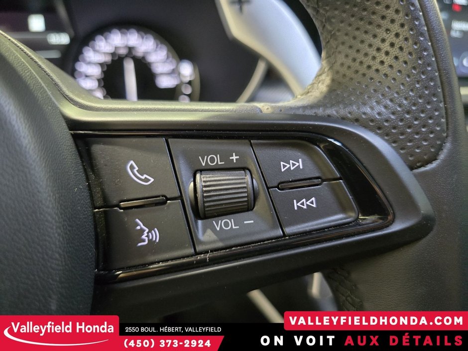 Alfa Romeo Stelvio Veloce AWD IMPECCABLE! 2022-23