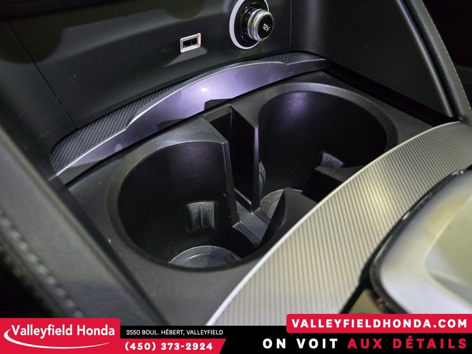 Alfa Romeo Stelvio Veloce AWD IMPECCABLE! 2022-35