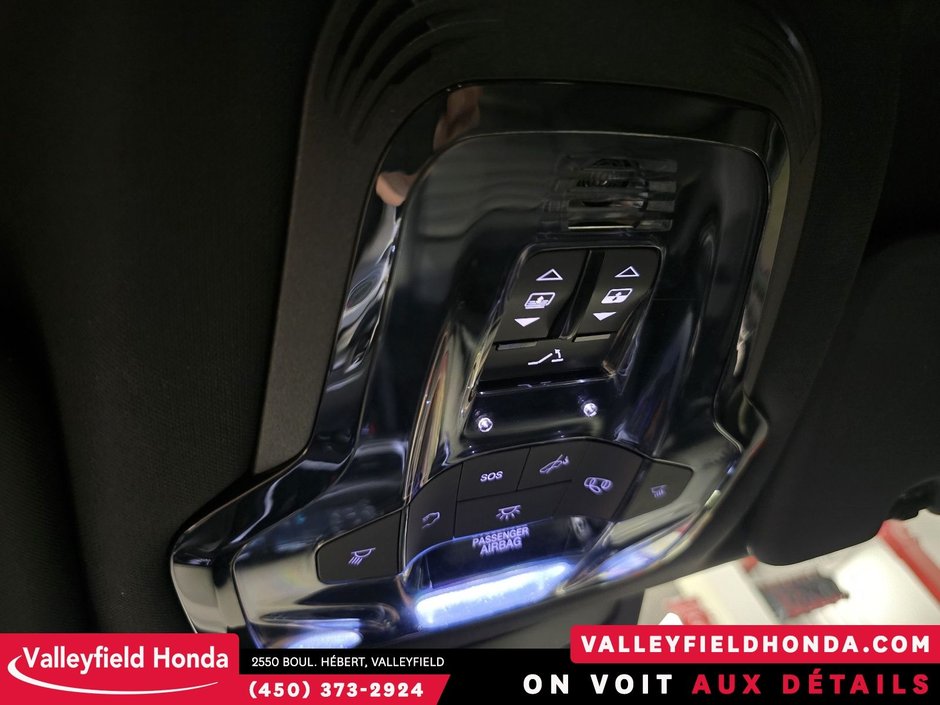 Alfa Romeo Stelvio Veloce AWD IMPECCABLE! 2022-30