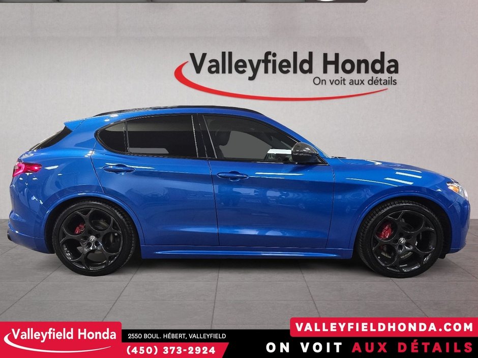 Alfa Romeo Stelvio Veloce AWD 2023-3