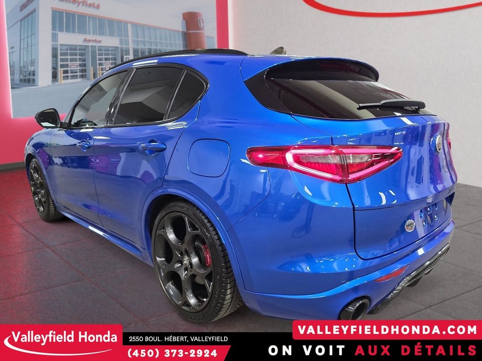 Alfa Romeo Stelvio Veloce AWD 2023-7