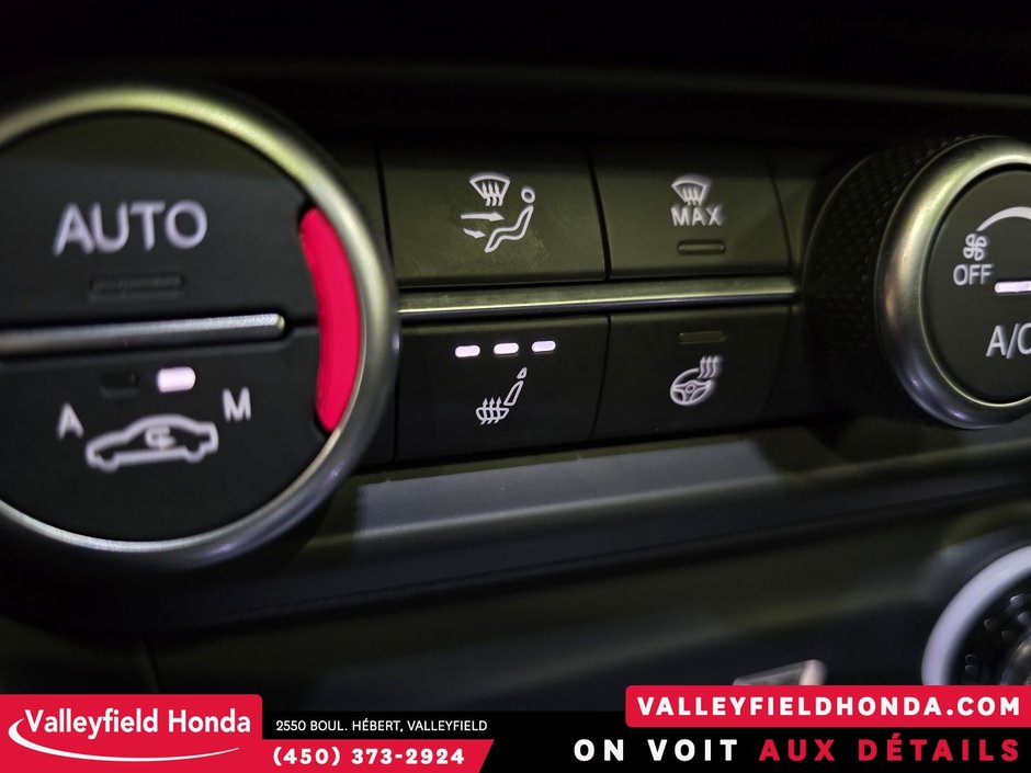 Alfa Romeo Stelvio Veloce AWD 2023-30