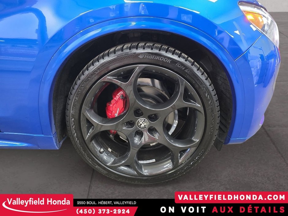 Alfa Romeo Stelvio Veloce AWD 2023-13