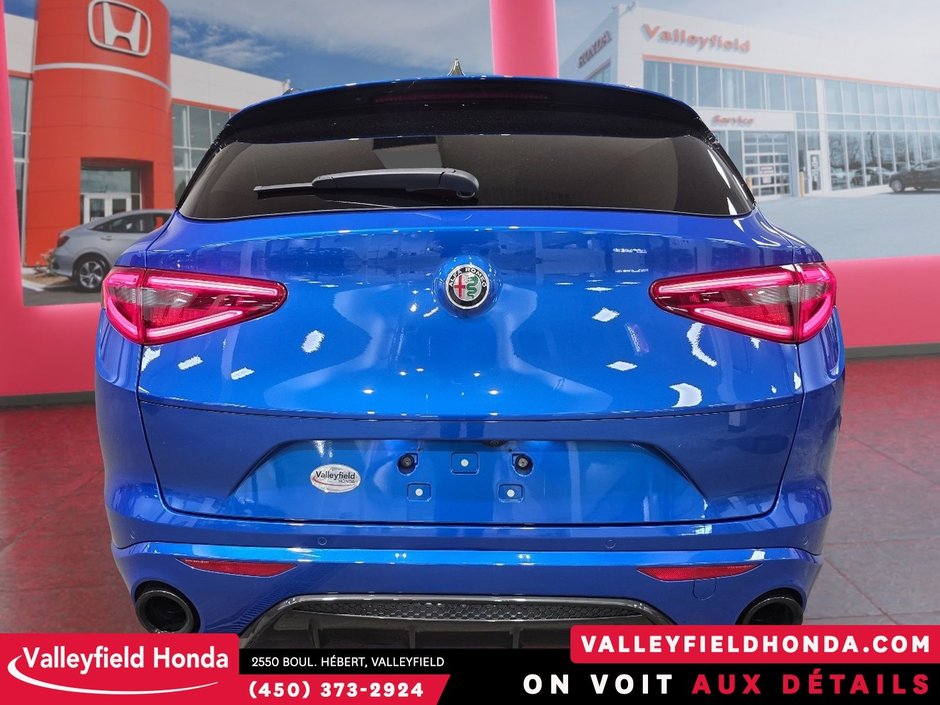 Alfa Romeo Stelvio Veloce AWD 2023-6