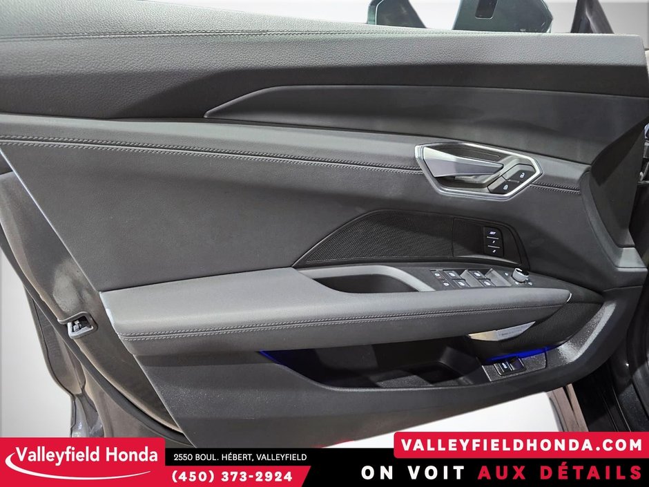 Audi e-tron GT AWD 522HP - Premium Package 2022-16