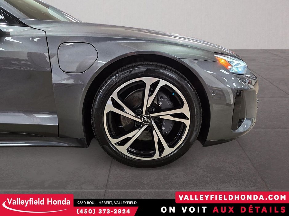 Audi e-tron GT AWD 522HP - Premium Package 2022-11