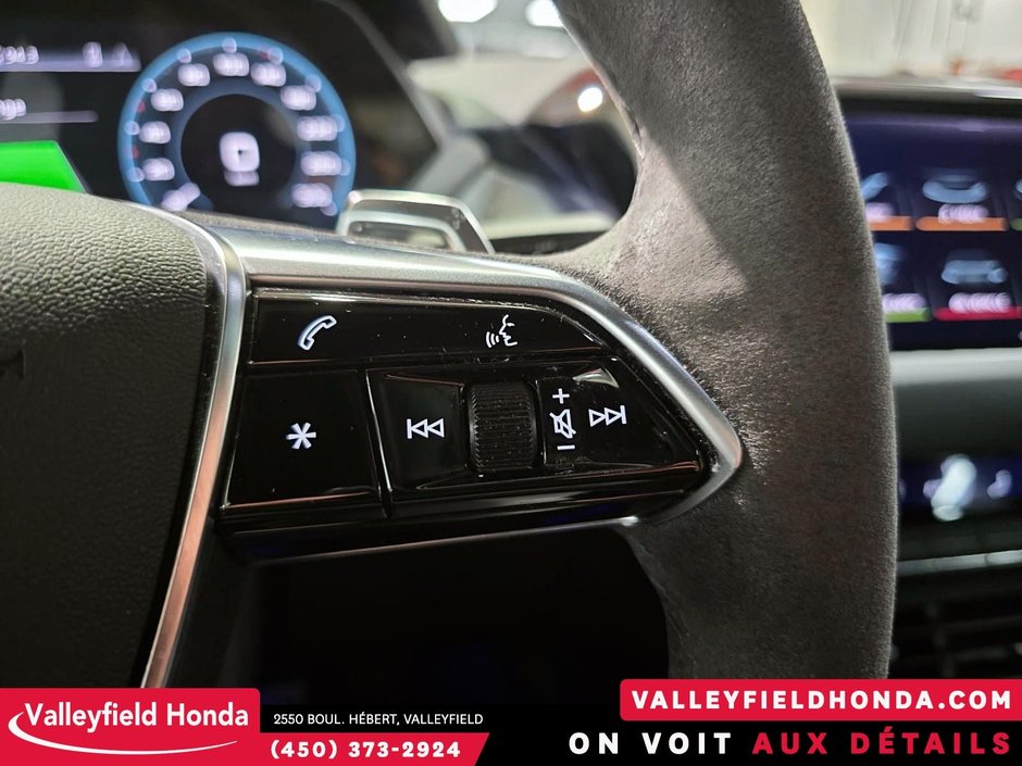 Audi e-tron GT AWD 522HP - Premium Package 2022-18