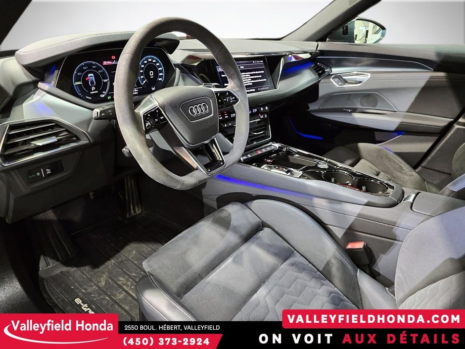 Audi e-tron GT AWD 522HP - Premium Package 2022-12