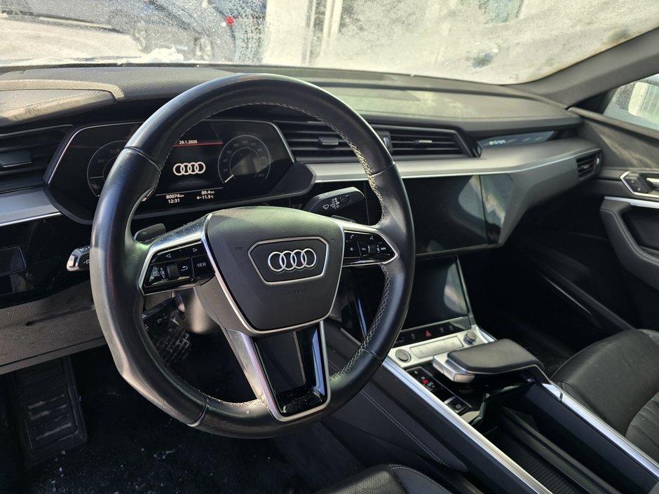 2022 Audi e-tron Sportback Technik 55 Sportback Black Optics Package-7