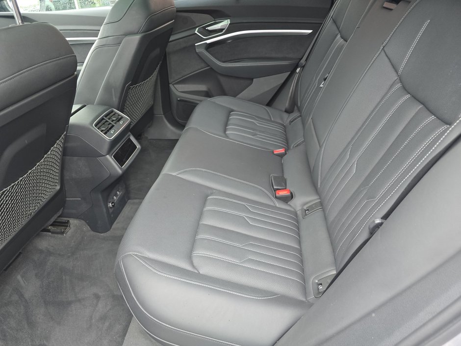 2022 Audi e-tron Sportback Technik IMPECCABLE !-4