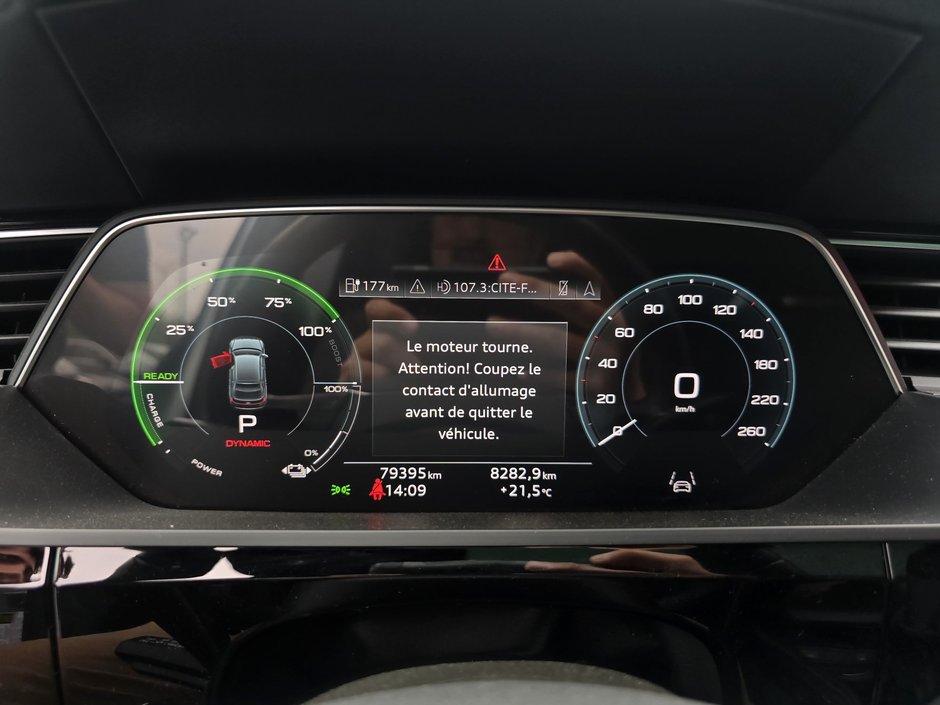 2022 Audi e-tron Sportback Technik IMPECCABLE !-12