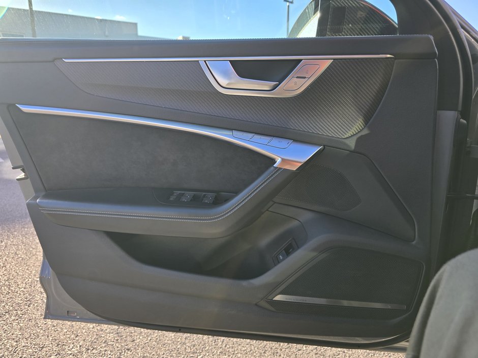 Audi RS 6 Avant IMPECCABLE ! 591HP 1 PROPRIO 2021-13