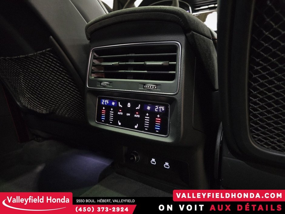 Audi RS Q8 591 HP QUATTRO - BLACK OPTICS PACKAGE 2022-16