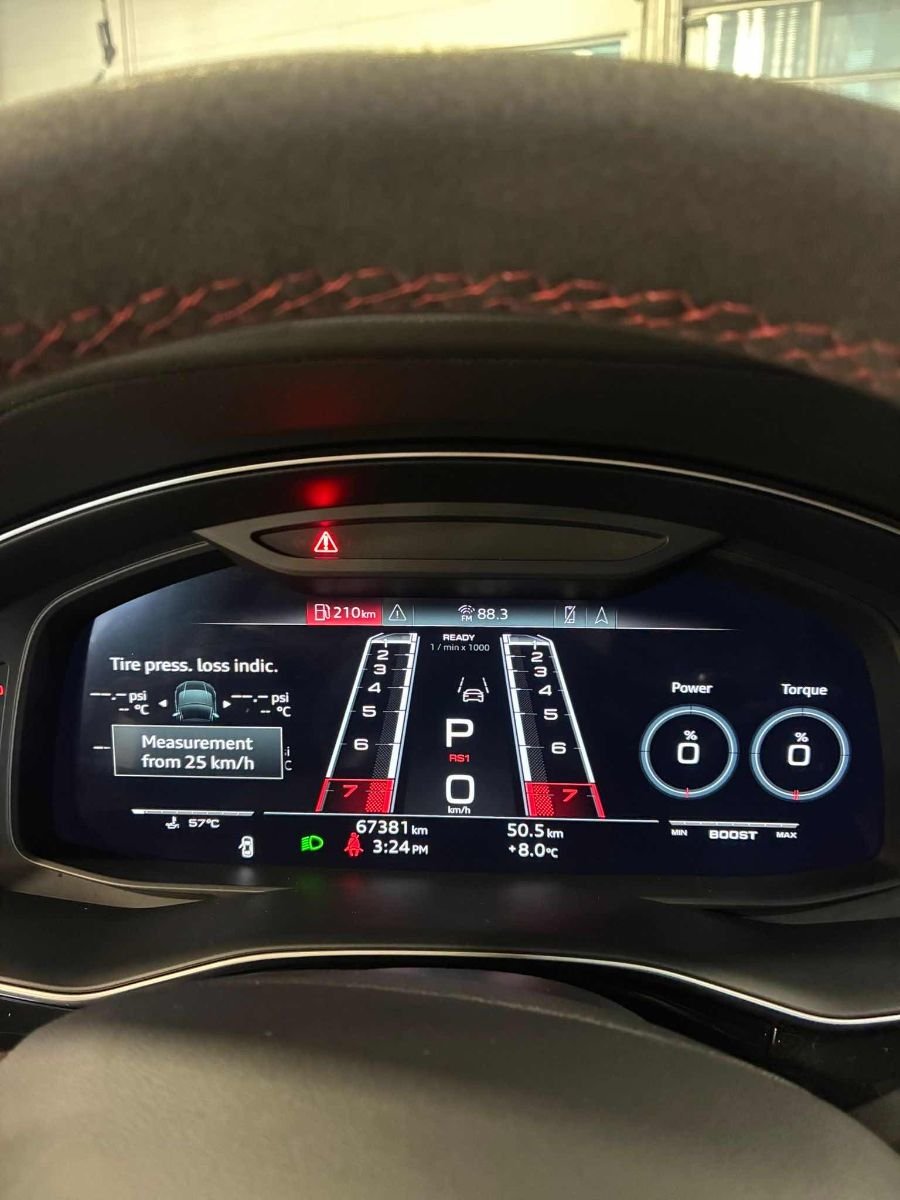 Audi RS Q8 591 HP QUATTRO - BLACK OPTICS PACKAGE 2022-7