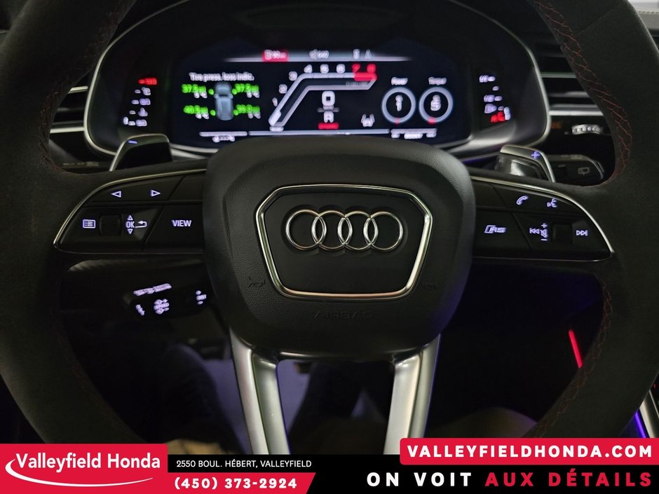 Audi RS Q8 591 HP QUATTRO - BLACK OPTICS PACKAGE 2022-21