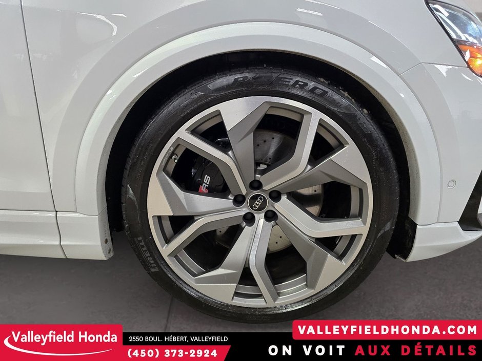 Audi RS Q8 Black Optics Package - Pneus 23po 2023-13