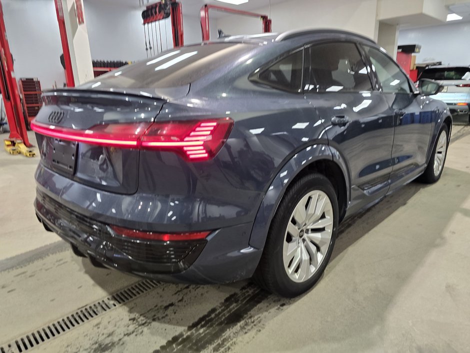 2024 Audi SQ8 e-tron Sportback BLACK COMP - TECH PACKAGE - PREMIUM PACKAGE-8