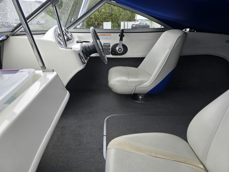 2007 Bayliner 175 Systeme de son complet valeur 5000$-1