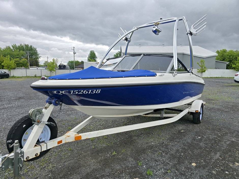 2007 Bayliner 175 Systeme de son complet valeur 5000$-0