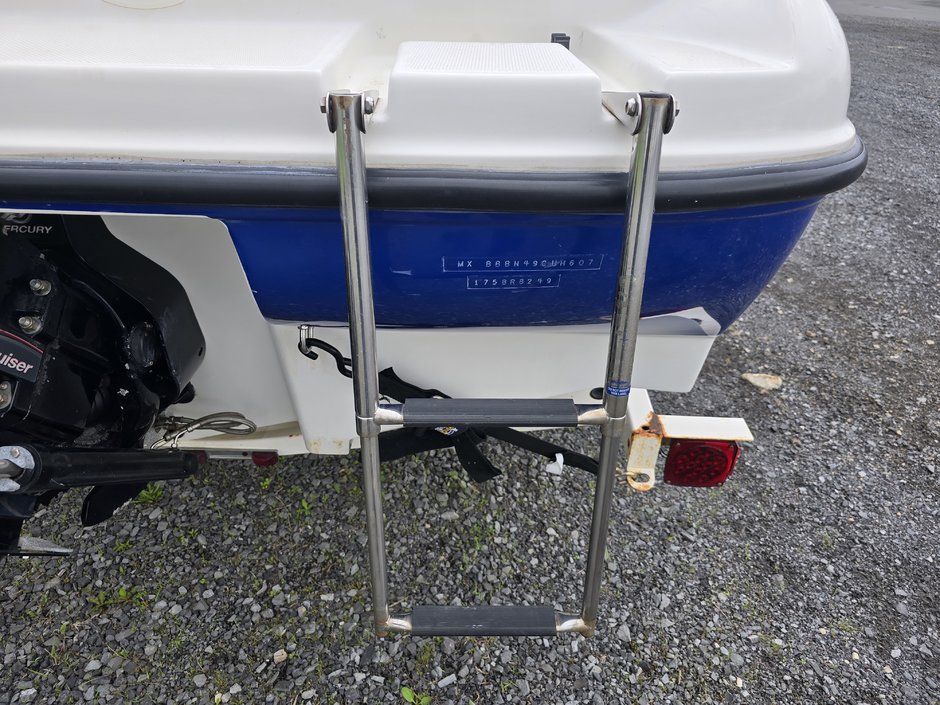 2007 Bayliner 175 Systeme de son complet valeur 5000$-18