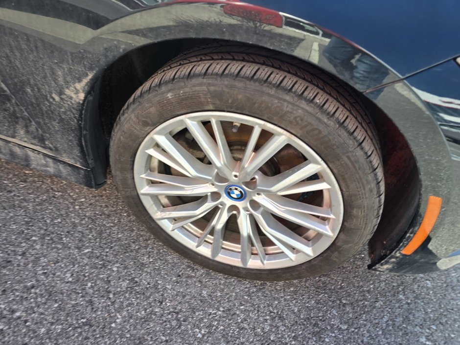 2024 BMW 3 Series 330e xDrive-6