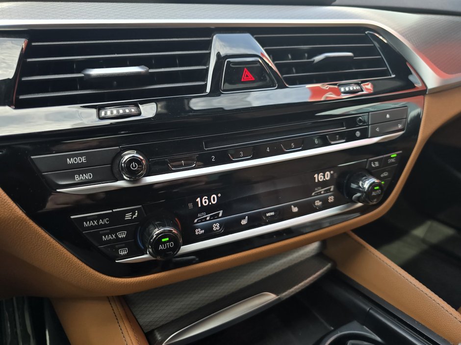 2017 BMW 5 Series 540i xDrive M 335hp-23