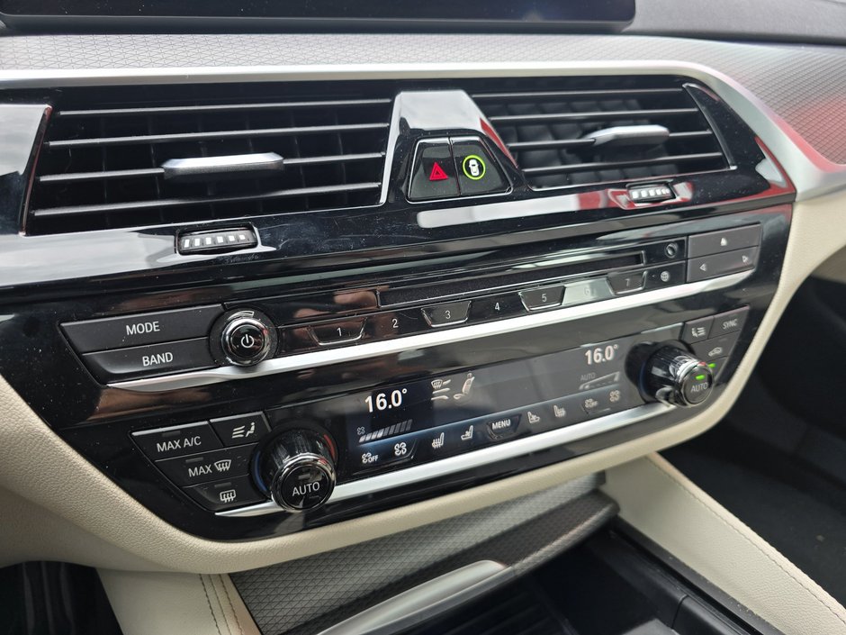 BMW 5 Series M550i xDrive 456 CHEVAUX CUIR BLANC TOIT OUVRANT 2019-14