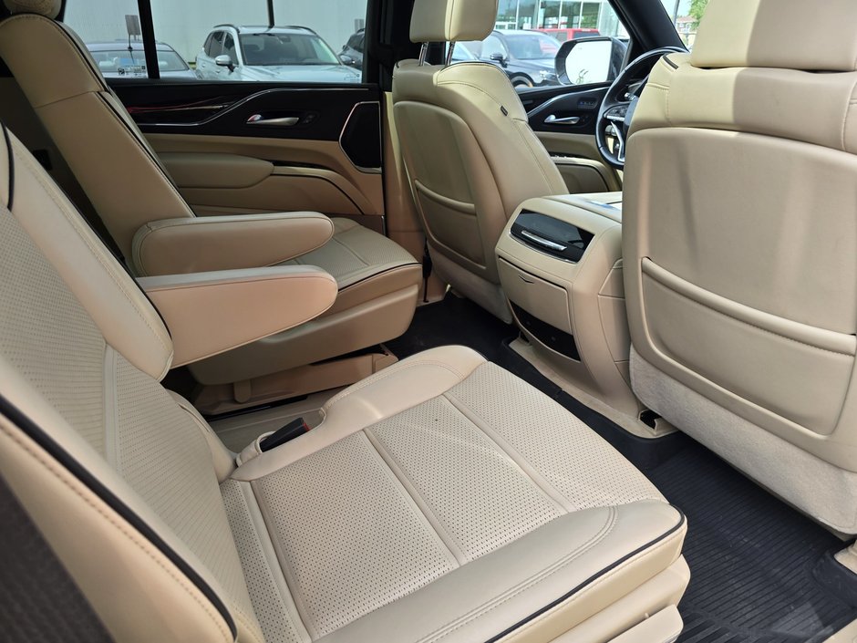 2024 Cadillac Escalade 4WD Premium Luxury-12