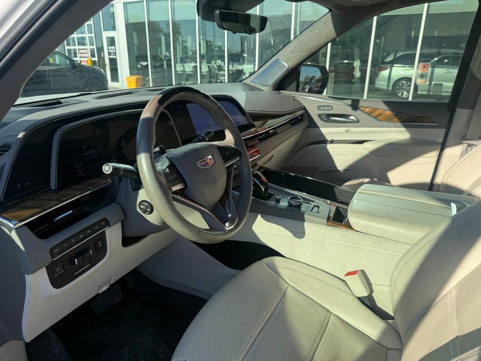 2024 Cadillac Escalade 4WD Sport Platinum ONYX Package-9