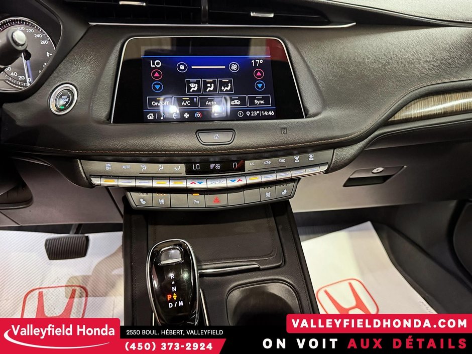 Cadillac XT4 AWD Premium Luxury CUIR TOIT PANORAMIQUE MAGS 2020-18