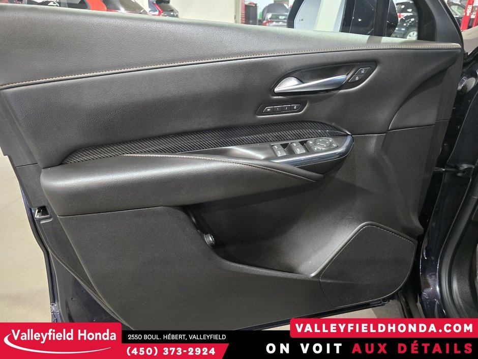 Cadillac XT4 AWD Sport CUIR TOIT PANO 2023-15