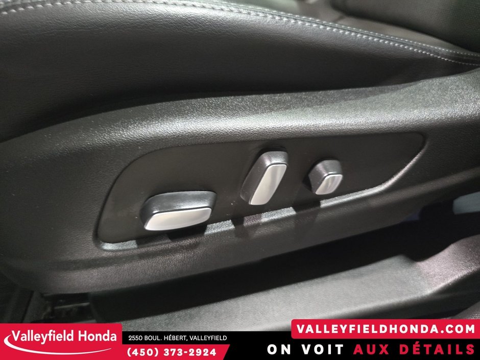 2022 Cadillac XT5 AWD Sport-32