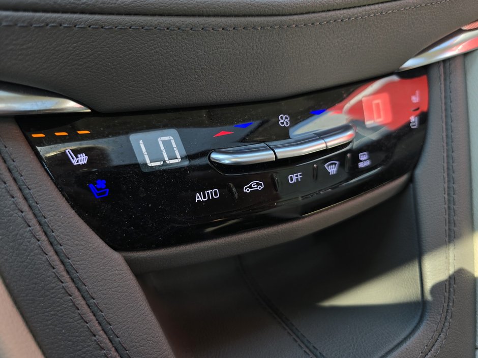 Cadillac XT5 AWD Premium Luxury TOIT PANORAMIQUE NAVIGATION 2023-12