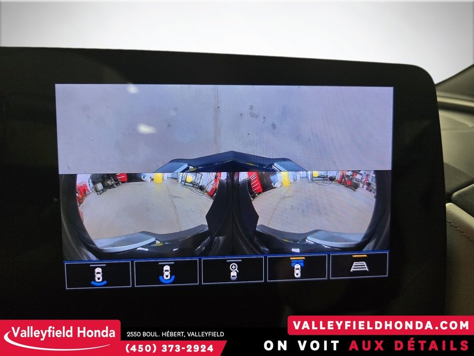 2023 Chevrolet Corvette 2LT 490 HP BOSE AUDIO CUIR BLANC-34