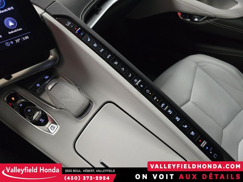 2023 Chevrolet Corvette 2LT 490 HP BOSE AUDIO CUIR BLANC-24