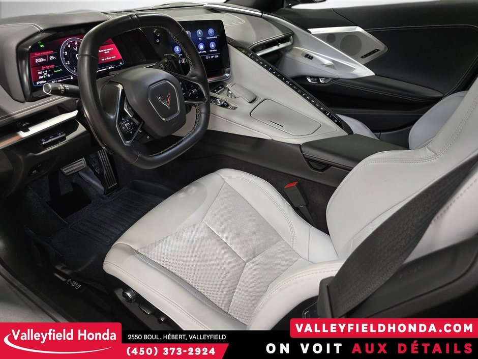 2023 Chevrolet Corvette 2LT 490 HP BOSE AUDIO CUIR BLANC-15
