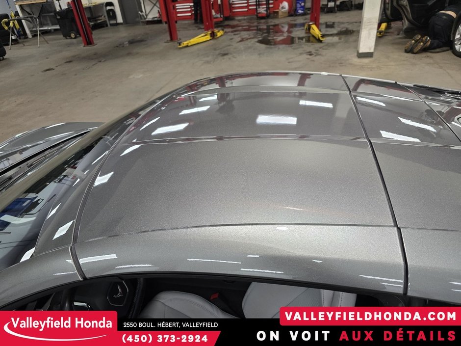 2023 Chevrolet Corvette 2LT 490 HP BOSE AUDIO CUIR BLANC-38