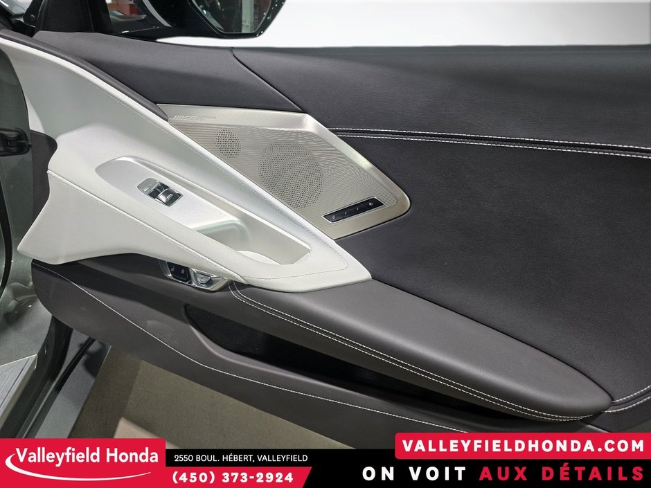 2023 Chevrolet Corvette 2LT 490 HP BOSE AUDIO CUIR BLANC-4